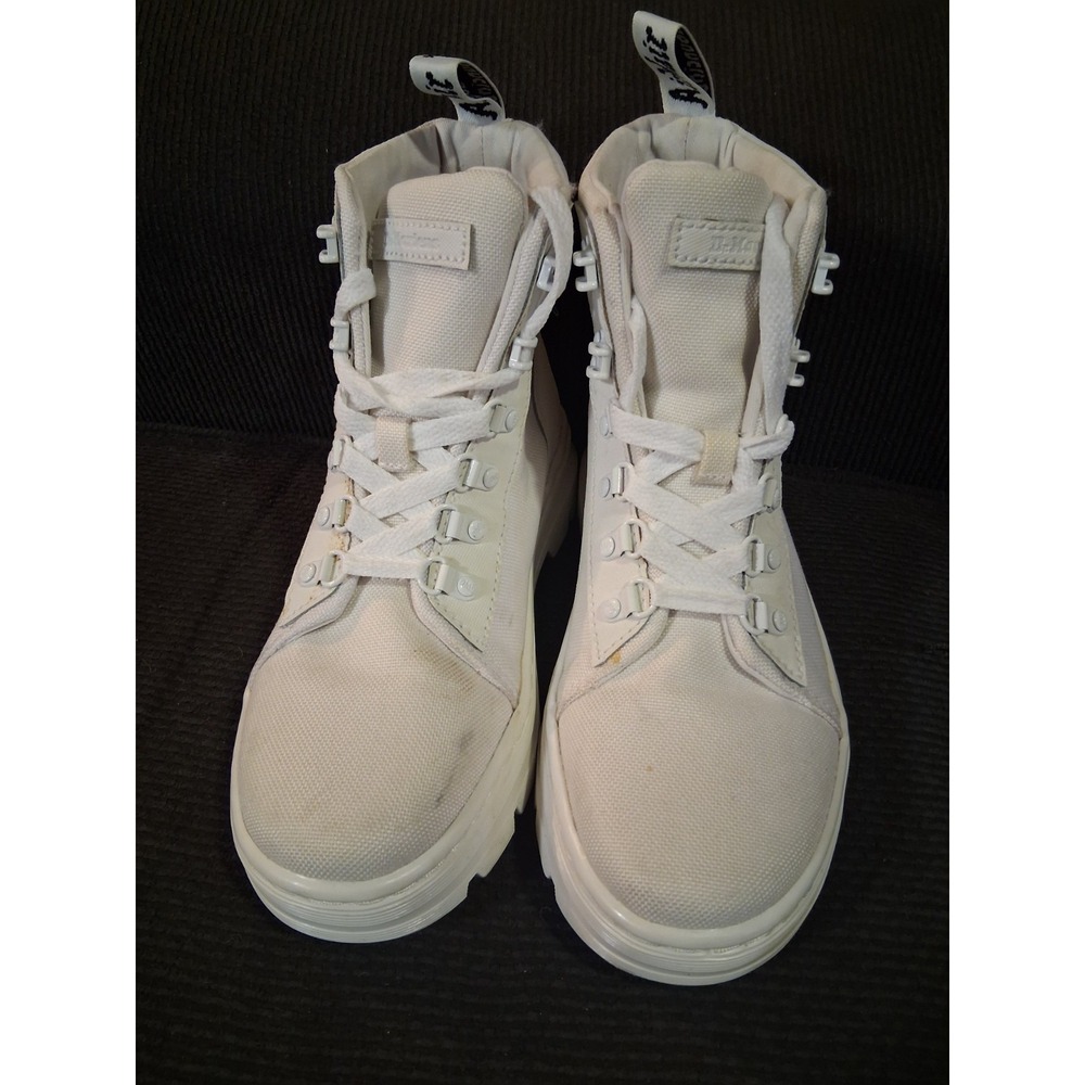 Dr. Martens Combs W Combat Boots Womens Sz 7 US All White Air Wair - Picture 2 of 8